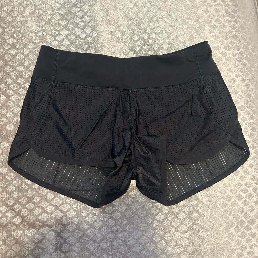 Lululemon mesh running shorts